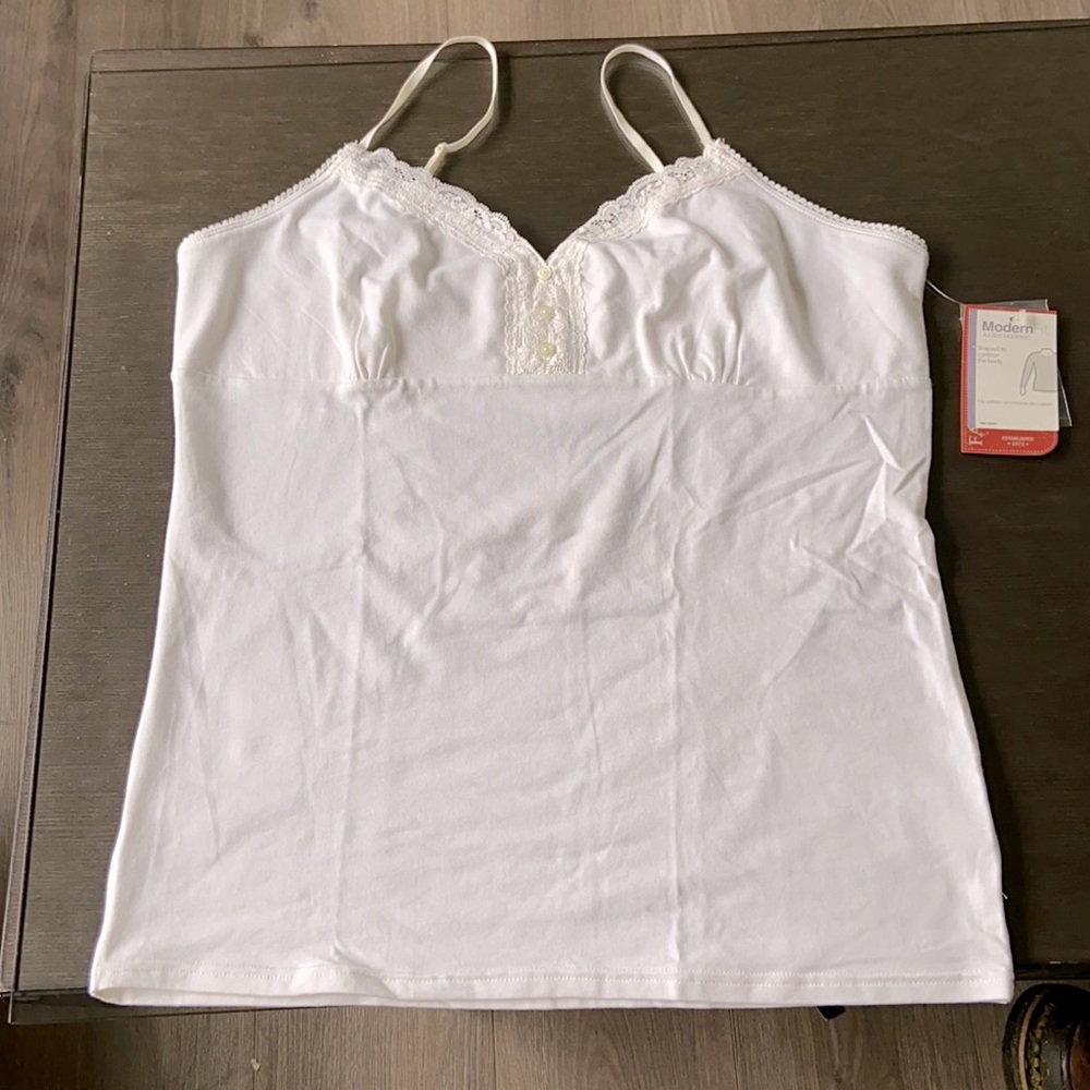 WHITE CAMISOLE WITH LACED TRIM NECKLINE